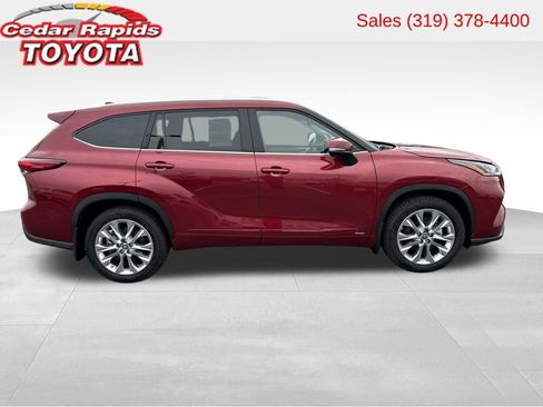 Used 2022 Toyota Highlander Limited AWD/4WD image 7