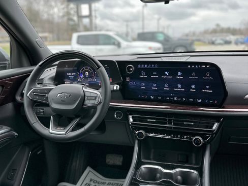 New 2026 Chevrolet Traverse Z71 w/ Enhanced Driving Package AWD/4WD image 9