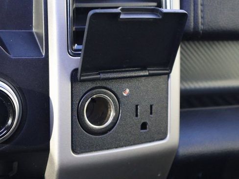 Used 2018 Ford F150 Lariat w/ Equipment Group 502A Luxury image 34