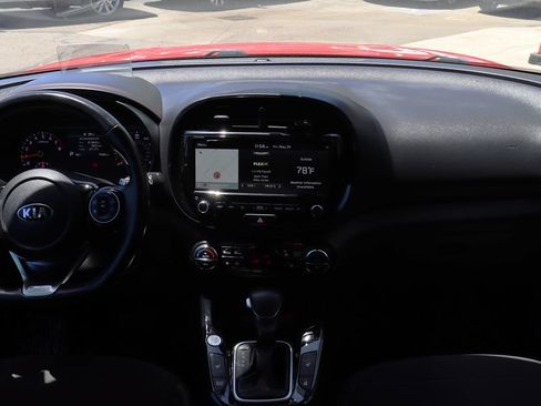 Used 2021 Kia Soul Turbo FWD image 32