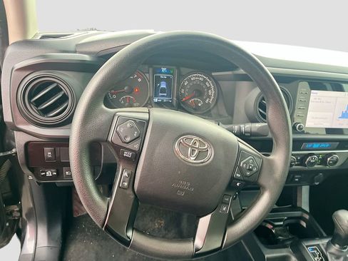 Used 2022 Toyota Tacoma SR AWD/4WD image 11