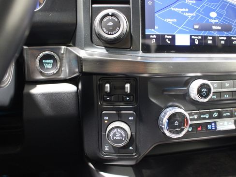 Used 2024 Ford F250 Lariat w/ Lariat Ultimate Package AWD/4WD image 19