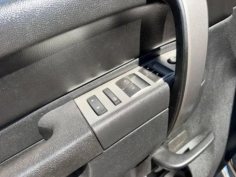 Used 2014 Chevrolet Silverado 2500 LT AWD/4WD image 12