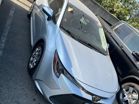 Used 2023 Toyota Corolla LE FWD image 3