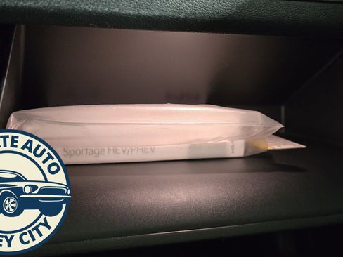 Used 2023 Kia Sportage EX w/ EX Premium Package image 20