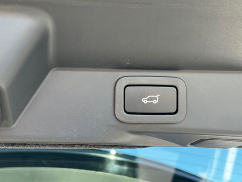 Used 2022 Land Rover Range Rover Sport HSE Silver Edition image 29