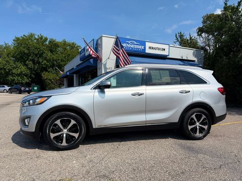 Used 2017 Kia Sorento EX AWD/4WD image 17