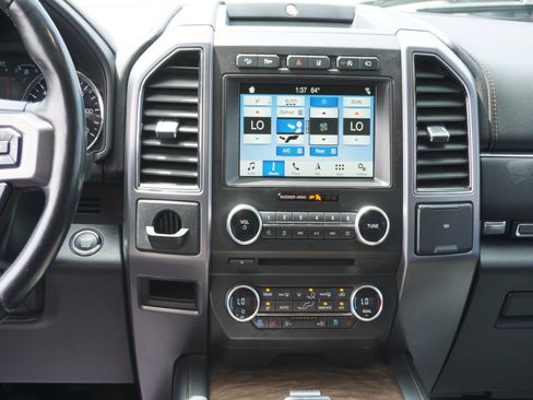 Used 2018 Ford Expedition Platinum AWD/4WD image 22