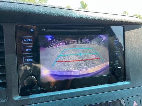 Used 2016 Toyota Sienna XLE AWD/4WD image 14