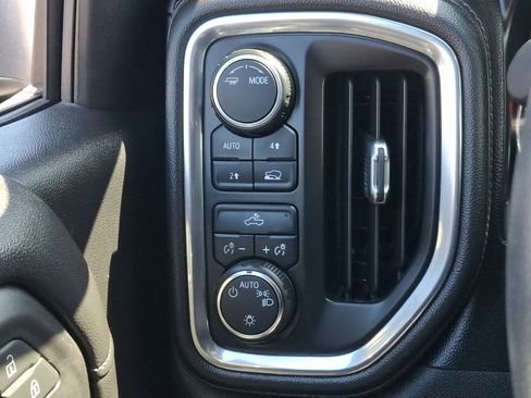 Used 2020 Chevrolet Silverado 1500 LT image 23