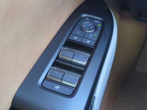 New 2026 Lexus RZ 350e 2WD image 22