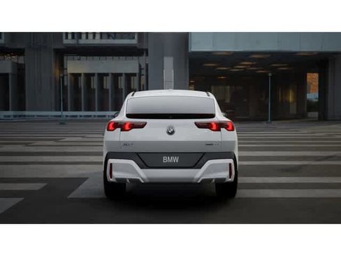 New 2026 BMW X2 xDrive28i w/ Convenience Package image 5