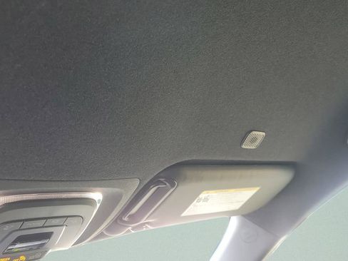 Used 2025 Toyota Corolla SE image 20