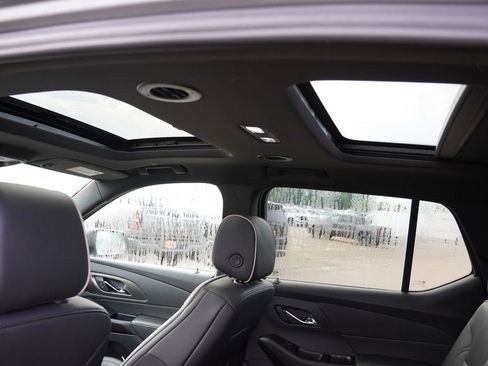 Certified 2023 Chevrolet Traverse Premier w/ Redline Edition AWD/4WD image 5