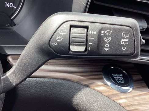 Used 2023 Ford Explorer Limited w/ Limited Technology Package AWD/4WD image 34
