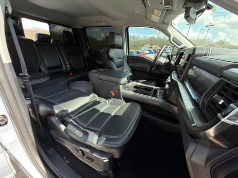 Used 2024 Ford F250 Lariat w/ Lariat Ultimate Package AWD/4WD image 13