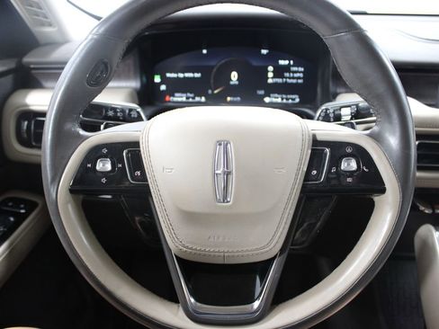 Used 2022 Lincoln Aviator Reserve image 39