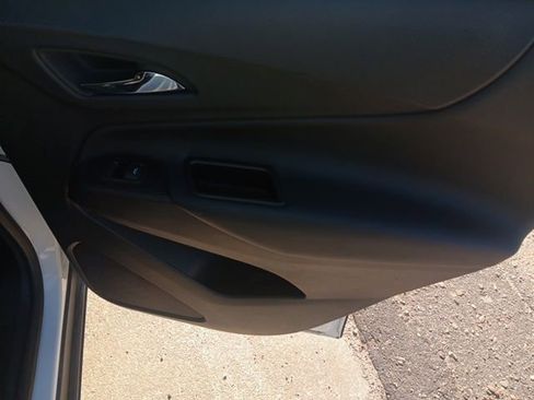 Used 2024 Chevrolet Equinox LT image 25