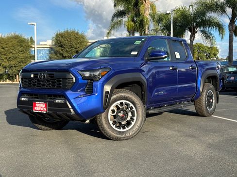 New 2025 Toyota Tacoma TRD Off-Road image 2