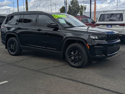 Used 2025 Jeep Grand Cherokee L Altitude