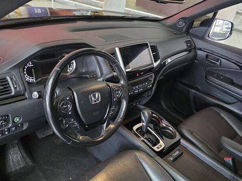 Used 2019 Honda Ridgeline Black Edition image 11