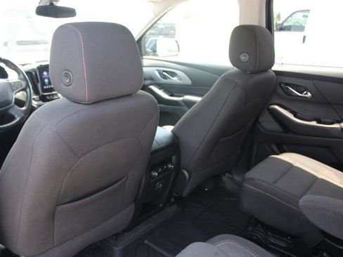 Used 2020 Chevrolet Traverse LT FWD image 27