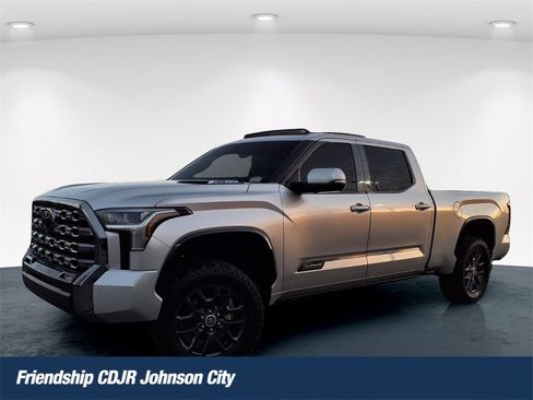 Used 2022 Toyota Tundra Platinum image 1