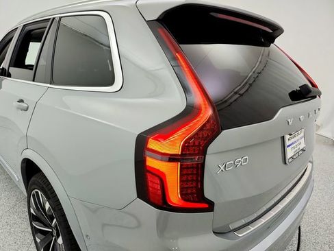 New 2026 Volvo XC90 T8 Plus w/ Protection Package Premier AWD/4WD image 31