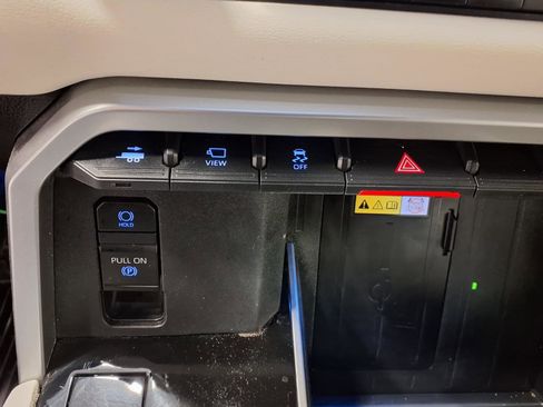 Certified 2024 Toyota Sequoia Capstone image 16