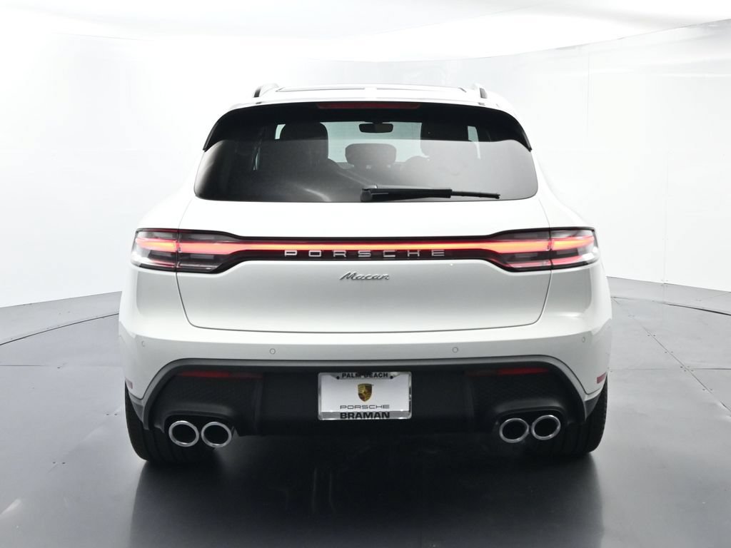 Certified 2026 Porsche Macan AWD/4WD image 4