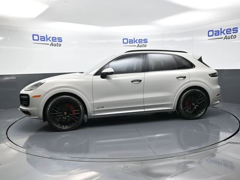 Used 2021 Porsche Cayenne GTS image 5