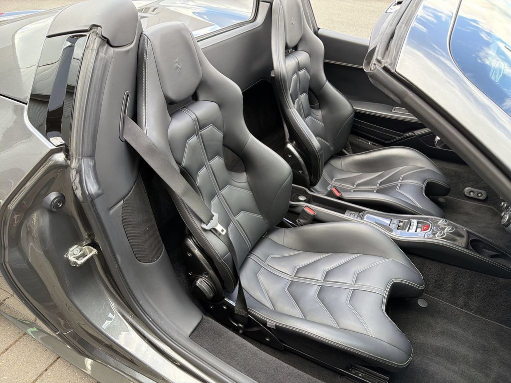 Certified 2013 Ferrari 458 Spider RWD image 20
