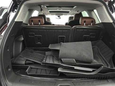 Used 2021 Buick Enclave Avenir w/ Avenir Technology Package image 25