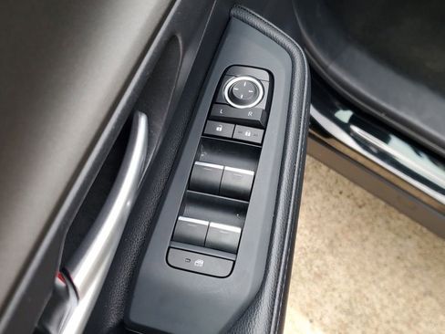 Used 2025 Toyota Grand Highlander FWD image 19