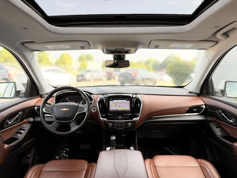 Used 2018 Chevrolet Traverse High Country AWD/4WD image 2