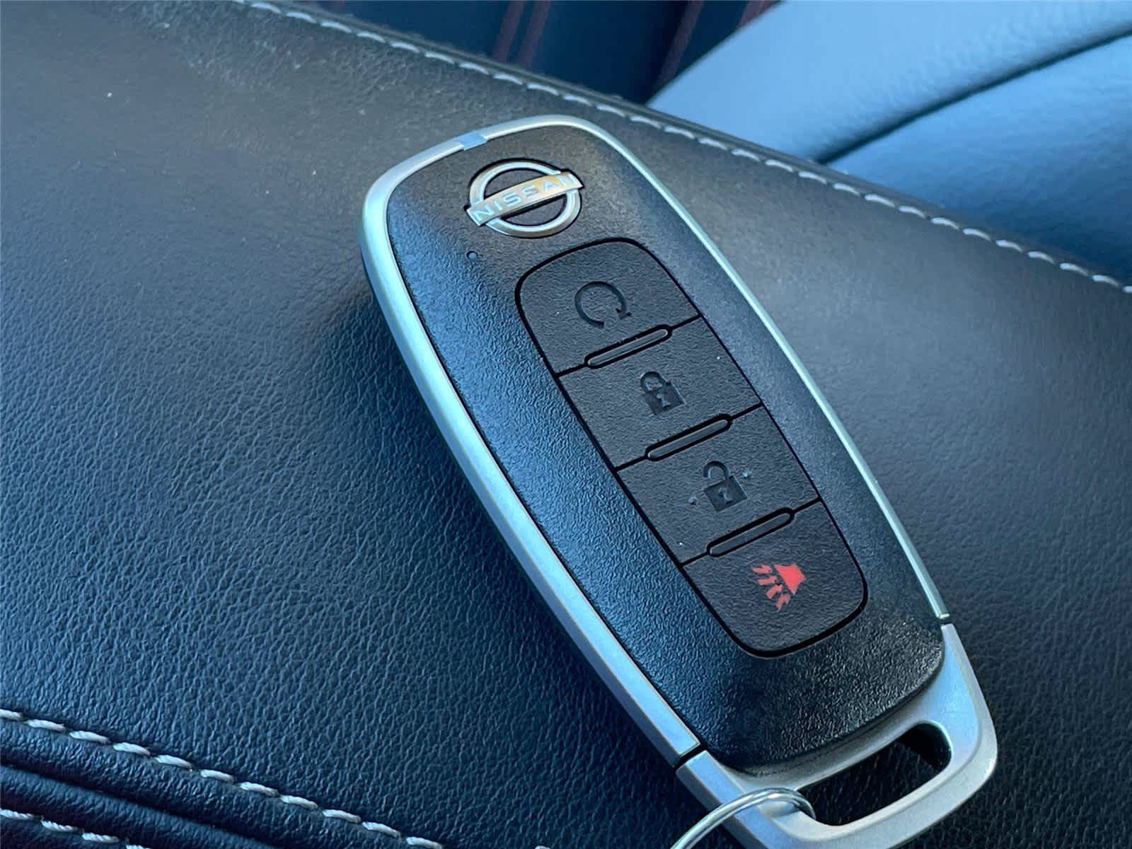 Used 2024 Nissan Kicks SR w/ SR Premium Package FWD image 23