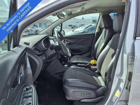 Used 2018 Buick Encore Preferred image 17