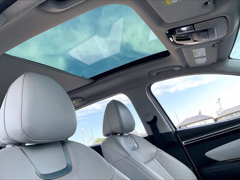 Used 2022 Hyundai Tucson Limited image 13