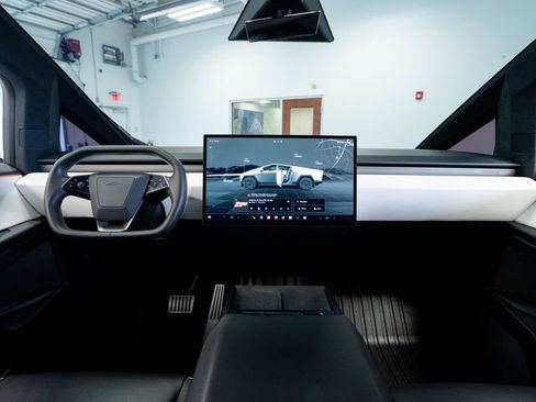 Used 2024 Tesla Cybertruck AWD Crew Cab image 37