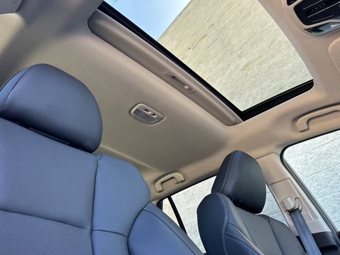 Used 2025 Subaru Outback Limited w/ Popular Package #2 image 16