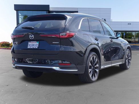 Certified 2024 MAZDA CX-90 Plug-In Hybrid w/ Premium Plus AWD/4WD image 4