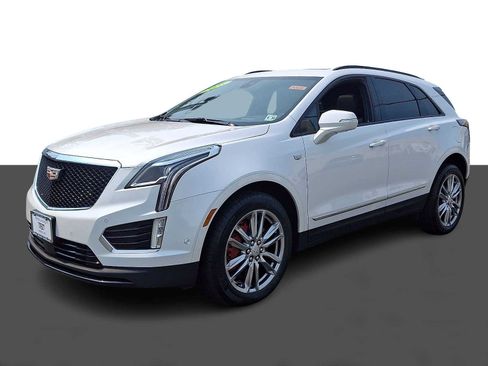 Certified 2025 Cadillac XT5 Sportv w/ Technology Package AWD/4WD image 3