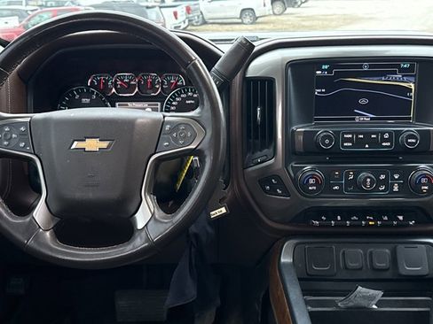 Used 2018 Chevrolet Silverado 2500 High Country w/ Duramax Plus Package image 4