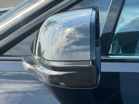 New 2026 Cadillac Lyriq V AWD/4WD image 40