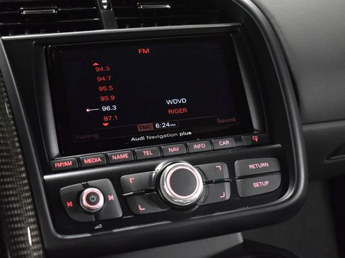 Used 2014 Audi R8 V8 w/ Convenience Package image 29