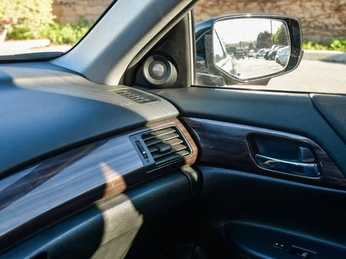 Used 2016 Honda Accord Touring image 24