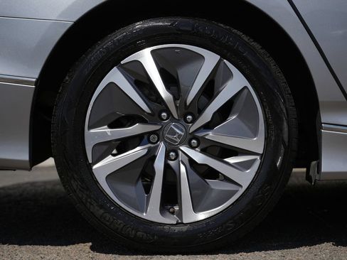 Used 2021 Honda Accord EX-L image 9
