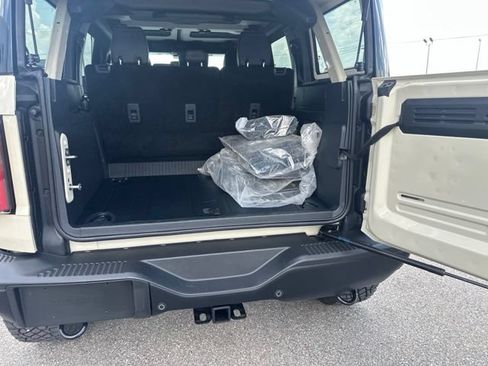 Used 2025 Ford Bronco Badlands AWD/4WD image 22