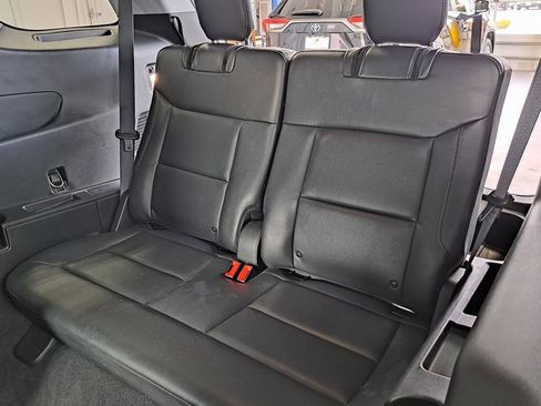 Used 2022 Ford Explorer Limited image 33