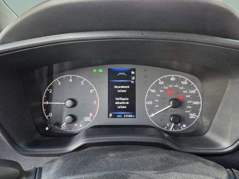 Used 2025 Toyota Corolla SE image 12